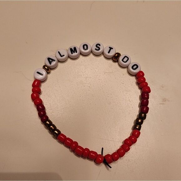 Taylor Swift Friendship Bracelet - Picture 1 of 1